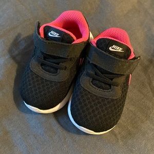 [Nike] 🆕 Kid Kicks (4C)